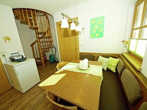 Apartment | Dining - Apartment With Panoramic Views in Fiss (Fiss)