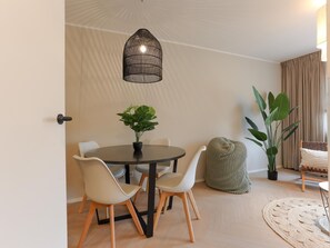 Apartment | Dining - Beach & Nature Family Escape (Vrouwenpolder)