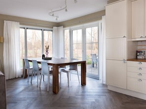 Dining - Holiday Home With Sauna, Outdoor spa (Earnewald)