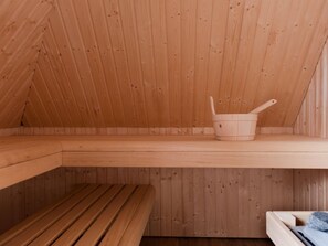 House | Spa treatment - Holiday Home With Sauna, Outdoor spa (Earnewald)