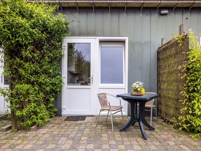 Apartment in Baflo Near Seal Center