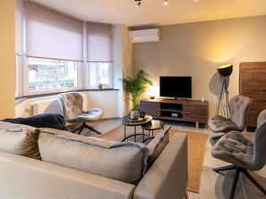 Apartment | Living room - Maasmechelen Duplex Retreat (Maasmechelen)