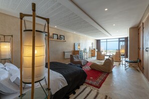 客房内保险箱、免费 WiFi