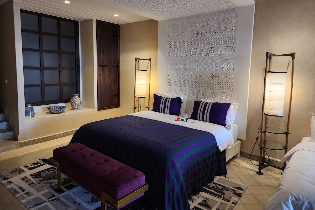 Quarto casal superior | Cofres nos quartos, Wi-Fi de cortesia
