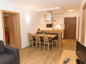 Apartment | Living room - Comfortable Apartment in Radstadt on a Farm (Radstadt)