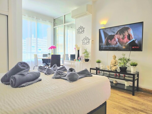 1 bedroom, iron/ironing board, internet, bed sheets