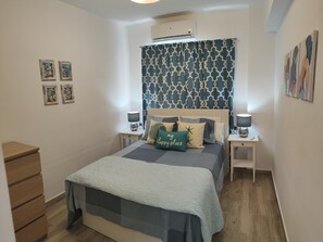 1 bedroom, iron/ironing board, internet, bed sheets