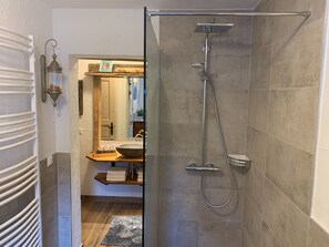 House | Bathroom