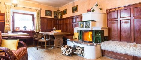 House | Private kitchen | Highchair