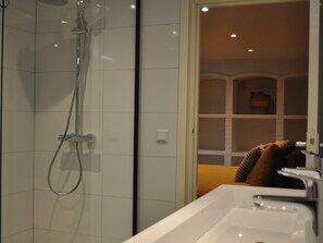 House | Bathroom - Country House in Leende Near Leenderbos Forest (Leende)