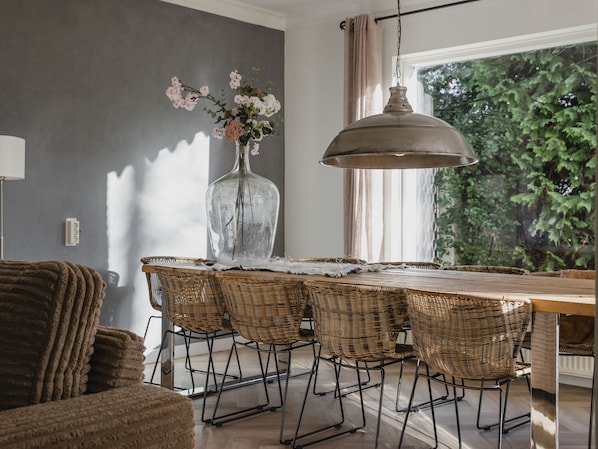 House | Dining