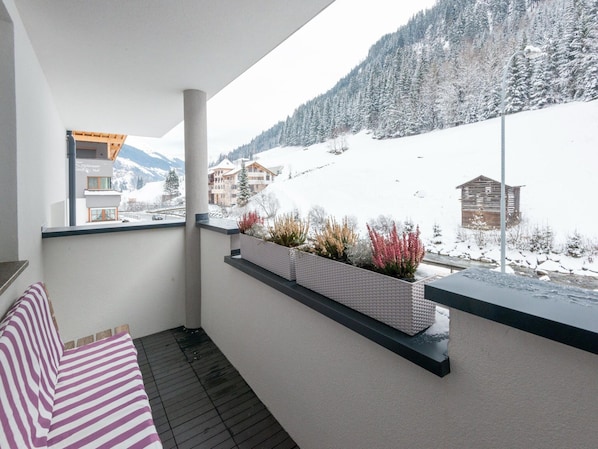 Apartment | View from property - Large Apartment With a Large Balcony in Kappl (Kappl)