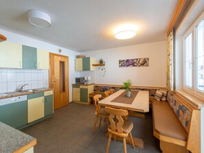 Apartment | Dining