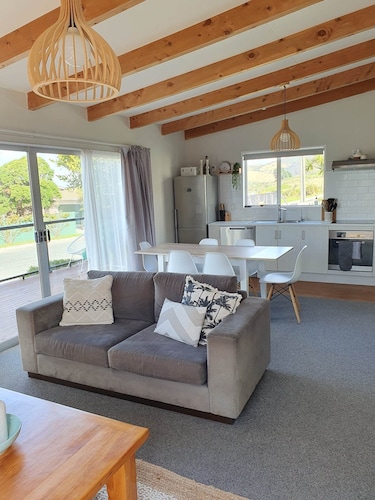 Serene on Marine, Kaka Point