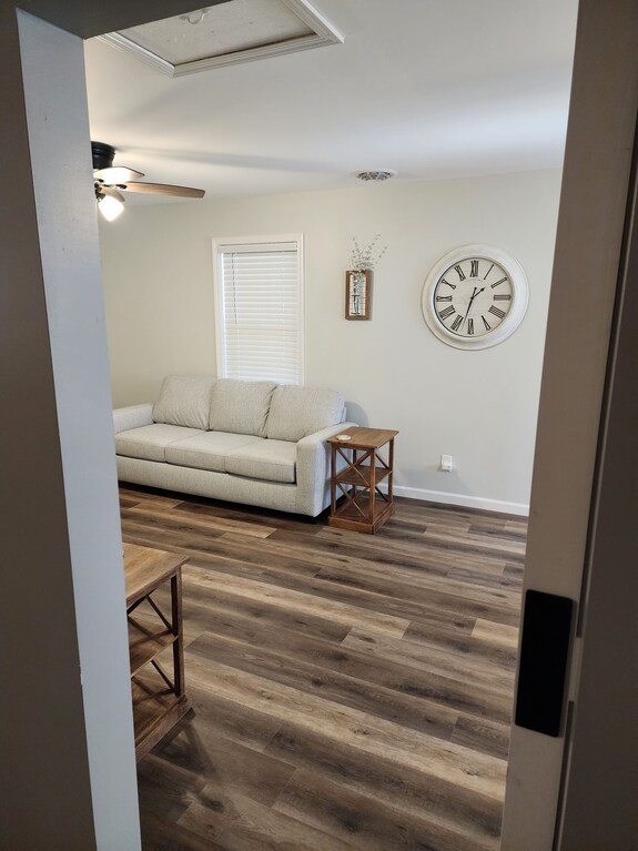 Beautiful Creekside Home Near Uiuc - Champaign, IL