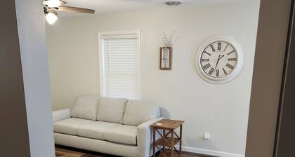 Beautiful creekside home near UIUC