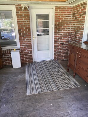 المنطقة المحيطة بالمنشأة