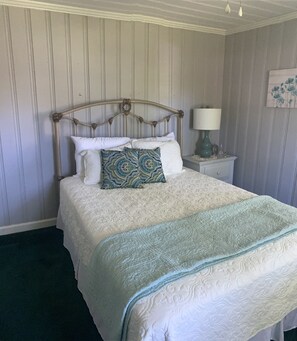 3 عدّة غرف نوم وملاءات أسرّة