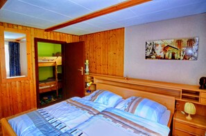 Ferienhaus | 5 Schlafzimmer, individuell eingerichtet, Bügeleisen/Bügelbrett