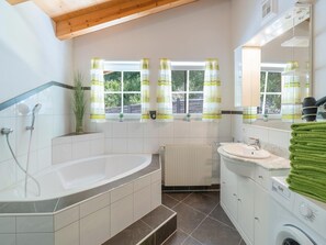 Ferienhaus | Badezimmer