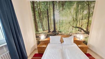 Apartment | 2 bedrooms, individually furnished, bed sheets