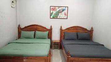 Standard 2 Beds for 4 people | Laptop workspace, free WiFi, bed sheets
