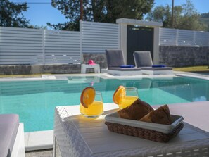 Villa | Pool | Innenpool, Außenpool