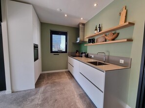 House | Private kitchen - Villa in Balk With Private Jetty on Slotermeer (Balk)