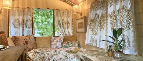 1 dormitori, wifi i roba de llit