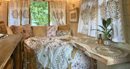 Stay in a gorgeous, vintage, very elegant, warm, cosy & characterful Gypsy Wagon