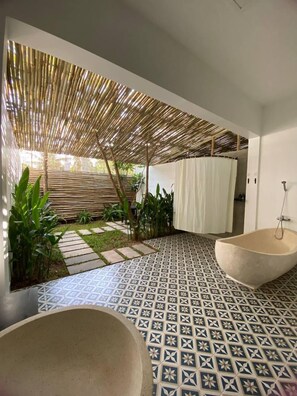 Family Studio Suite | Minibar, desk, free WiFi, bed sheets - Angkor Tempora Boutique (Siem Reap)