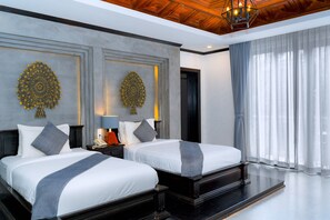 Minibar, desk, free WiFi, bed sheets