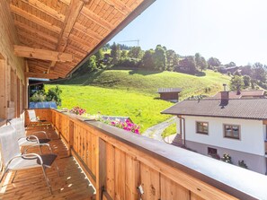 Apartment | View from property - Holiday Home in Saalbach Near the Gondola Lift (Saalbach-Hinterglemm)
