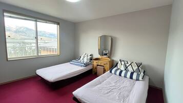 3 Schlafzimmer, Reisekinderbett, kostenloses WLAN, Bettwäsche