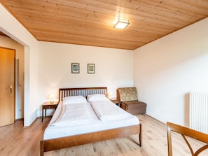 Apartamento | 3 quartos, individualmente mobiliados, roupa de cama