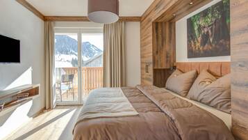 2 عدّة غرف نوم وملاءات أسرّة