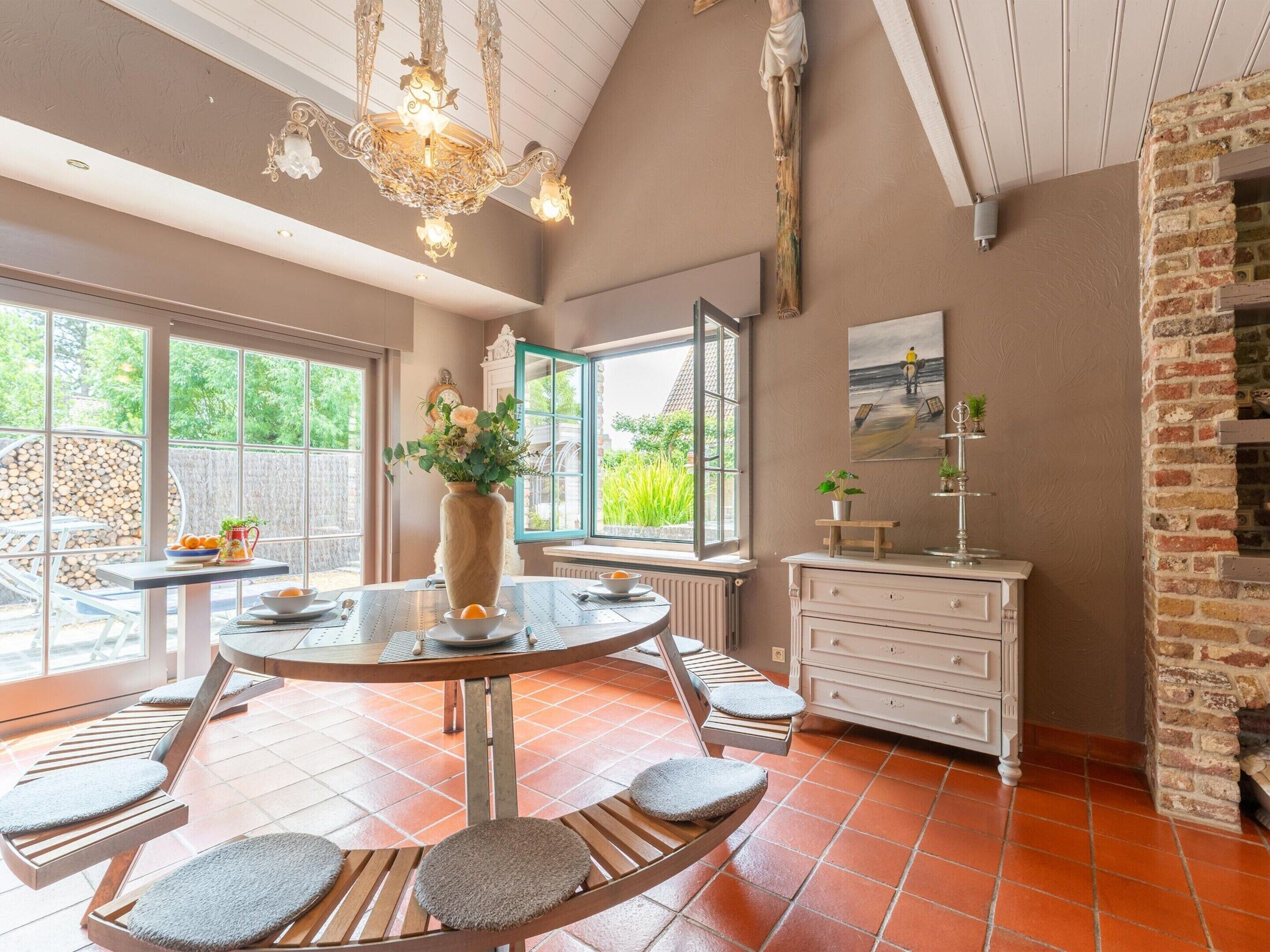House | Dining