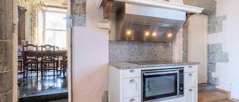 Maison | Cuisine privée | Chaise haute