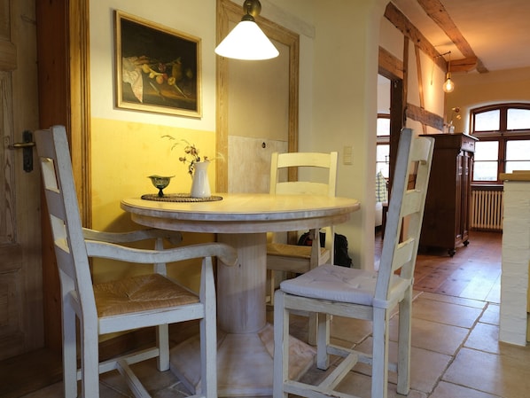 Apartment | Dining