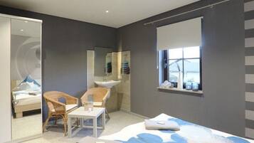 House | 2 bedrooms, individually furnished, iron/ironing board, bed sheets