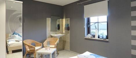 Huis | 2 slaapkamers, individueel gemeubileerd, een strijkplank/strijkijzer