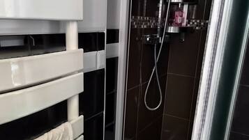 Shower, towels, soap, shampoo