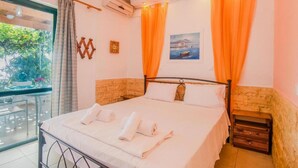 Apartment | 2 bedrooms, iron/ironing board, individually furnished, bed sheets - Apartment in Mpenitses With Sea Views (Corfu)