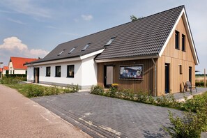 House | Exterior - Holiday Home With Sauna and hot tub (Vlagtwedde)