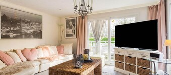 Chalet Near De Braakman Nature Reserve