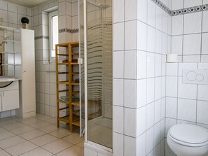 Apartment | Bathroom | Shower