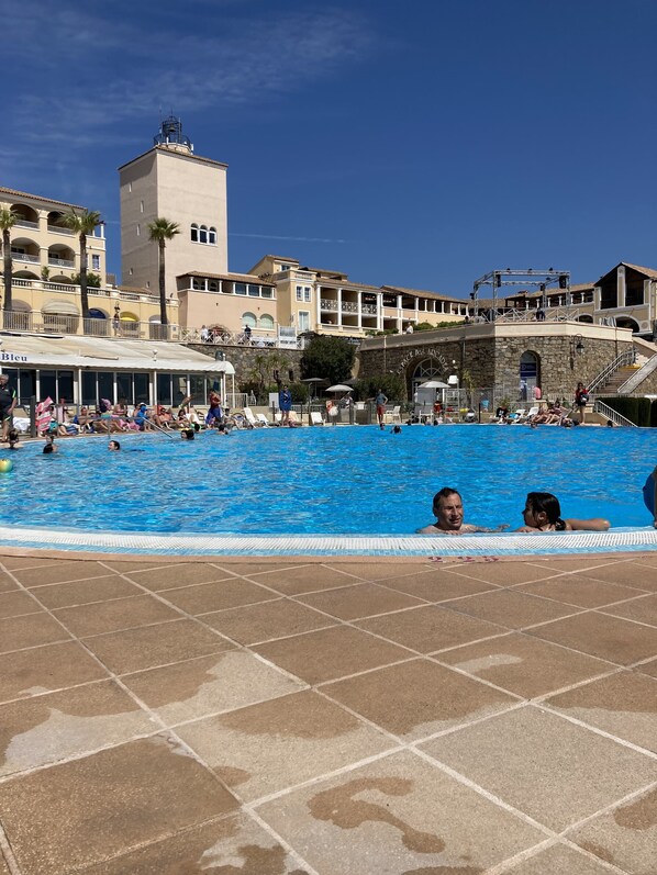 Piscine extérieure