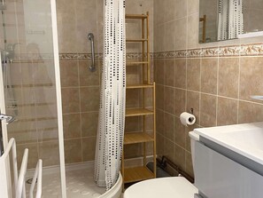 Hair dryer - Renovated studio with balcony, aircon, wifi in Balaruc-les-Bains (Balaruc-les-Bains)