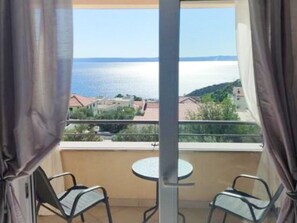 Apartment | View from property - Apartment With Pool & Sea View (Makarska)