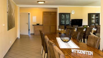 Apartment | Dining